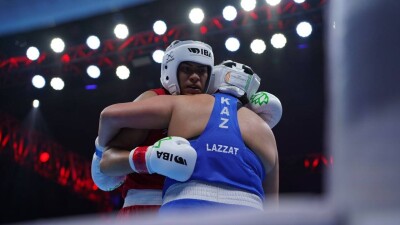 Женская сборная Казахстана по боксу осталась без золота на ринге в Нью-Дели