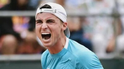 Тимофей Скатов одержал волевую победу и вышел в финал квалификации "Ролан Гарроса"