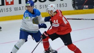 Сборная Казахстан по хоккею потерпела второе подряд поражение на чемпионате мира в Риге