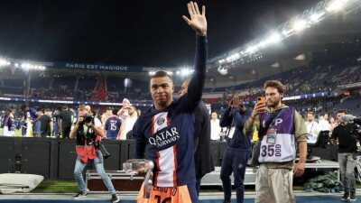 Нападающий "Пари Сен-Жермен" Килиан Мбаппе может перейти в мадридский "Реал"