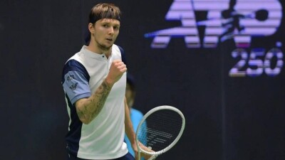 Теннисисты Бублик и Голубев вышли в финалы международных турниров Европы