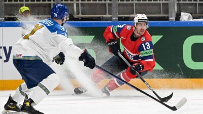 Сборная Казахстана обыграла команду Норвегии в своём стартовом матче чемпионата мира по хоккею
