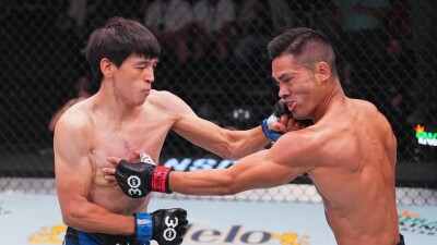 Казахстанский боец Азат Максум успешно дебютировал в UFC