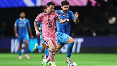 Лионель Месси забил свой гол, но его команда в очередной раз проиграла