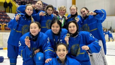 Женская сборная Казахстана по хоккею выиграла юниорский чемпионат мира