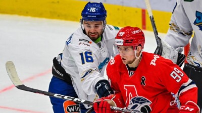 Астанинский "Барыс" одержал свою первую победу в межсезонье