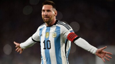 Аргентинец Лионель Месси стал лучшим игроком 2023 года по версии ФИФА