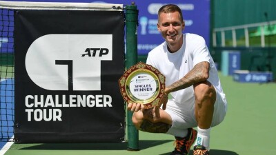 Теннисист Денис Евсеев выиграл первый "Челленджер" в карьере