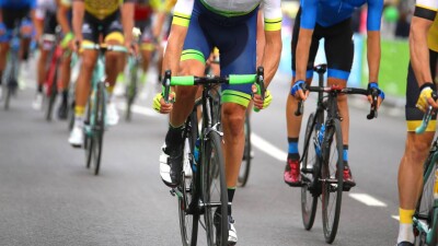 В Алматы проходит велогонка Tour of World Class Almaty. Какие маршруты изменили схемы движения