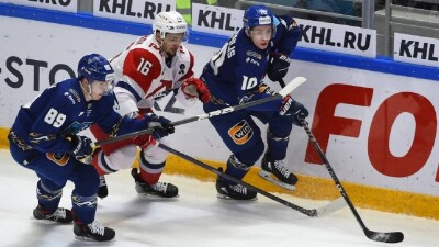 Плей-офф без "Барыса", но с казахстанскими игроками