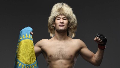 Шавкат Рахмонов выиграл супербой с Джеффом Нилом