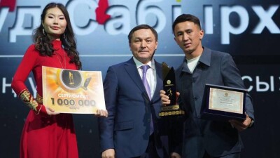 Боксер Махмуд Сабырхан признан лучшим спортсменом года в Казахстане