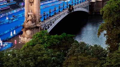 Мэр Парижа назвала фейком сообщения о заболевших после заплыва в Сене олимпийцах