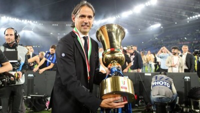 Миланский "Интер" стал чемпион Италии по футболу в 20-й раз