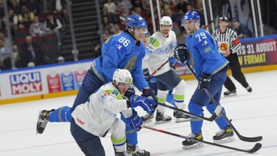 Сборная Казахстана по хоккею одержала победу над Словенией