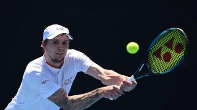 Александр Бублик не смог выйти в третий круг турнира в Дубае