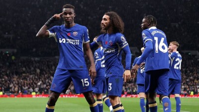 "Челси" остановил сенсационного лидера английской Премьер-лиги