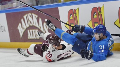 Сборная Казахстана потеряла шансы на выход в четвертьфинал чемпионата мира по хоккею