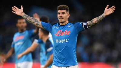 В чемпионате Италии по футболу продолжается борьба за путёвки в Лигу чемпионов