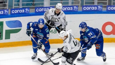 "Барыс" одержал победу сразу после отставки Андрея Скабелки