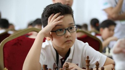Чемпионат по шахматам среди школьников: алматинская команда лидирует после первого дня соревнований