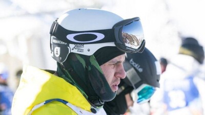 Казахстанец Павел Колмаков завоевал серебро в параллельном могуле на этапе Кубка мира в Алматы