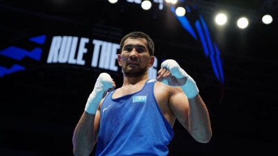 Казахстанский боксёр Асланбек Шымбергенов вышел в полуфинал Азиатских игр-2023