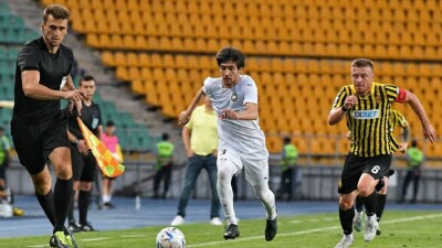 Алматинский "Кайрат" дома проиграл ташкенскому "Пахтакору"