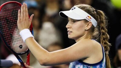 Елена Рыбакина победила первую ракетку мира в четвертьфинале турнира WTA-1000 в Пекине