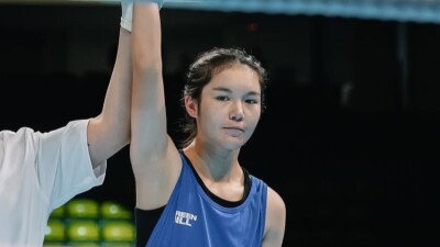 Юная казахстанка нокаутом вышла в четвертьфинал чемпионата Азии по боксу