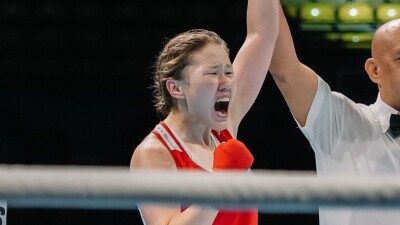 Два нокдауна и волевая победа: казахстанка с камбэком прошла в следующий этап чемпионата Азии