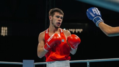 Казахстанец без боя вышел в финал чемпионата Азии по боксу