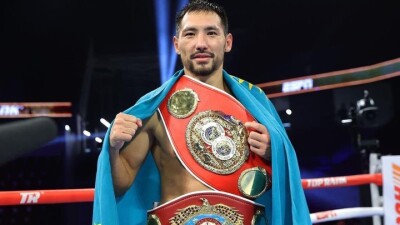 Жанибек Алимханулы вновь бросил вызов Саулю "Канело" Альваресу