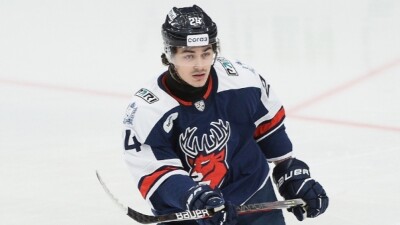 "Барыс" близок к подписанию защитника сборной Казахстана Дмитрия Бреуса