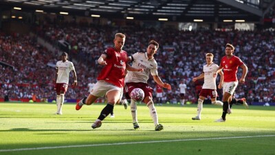 "Арсенал" снова наказал МЮ: уникальная серия побед на "Олд Траффорд" продолжается