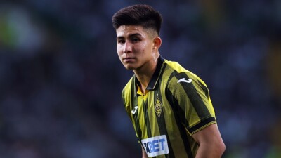 "Элитный талант своего поколения": фанаты "Челси" выделили казахстанца Дастана Сатпаева