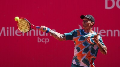 Денис Евсеев завершил турнир в Китае после поражения в парном разряде