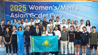 Казахстанские фехтовальщики завоевали "золото" Кубка Азии в Ташкенте