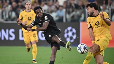 Исторический голевой шквал: "Ювентус" и "Боруссия" забили восемь мячей за тайм