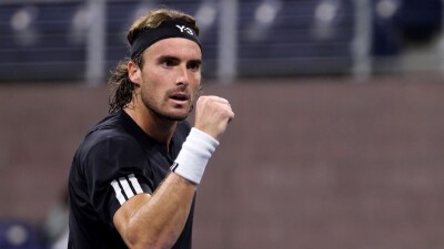 Отказавшийся от участия в Almaty Open Циципас неожиданно заявился на турнир в Саудовской Аравии