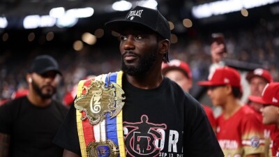 Абсолютный чемпион мира Кроуфорд освободил пояс WBA