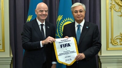 Токаев и Инфантино обсудили новые проекты для развития футбола в Казахстане