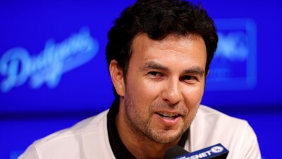 Шестикратный чемпион Формулы-1 посетил базу Cadillac в Сильверстоуне