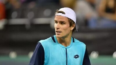 Казахстанец начал с победы на "Челленджере" в США