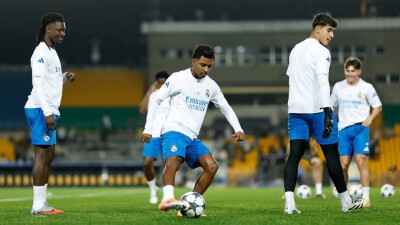 "Реалу" отказали в просьбе подстричь газон на Центральном стадионе Алматы