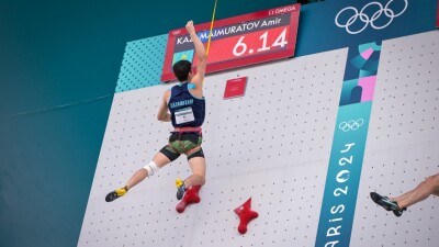 Скалолаз Амир Маймуратов не смог пробиться в полуфинал Олимпийских игр-2024