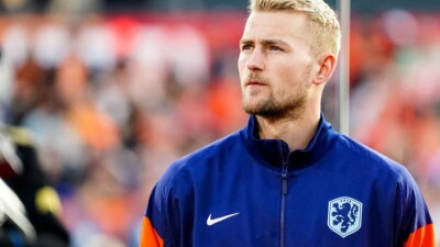 "Впечатлен своей ролью": Де Лигт прокомментировал переход из "Баварии" в "Манчестер Юнайтед" 