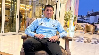 Футболиста сборной Кыргызстана, сломавшего челюсть одноклубнику, забанили на 5 лет