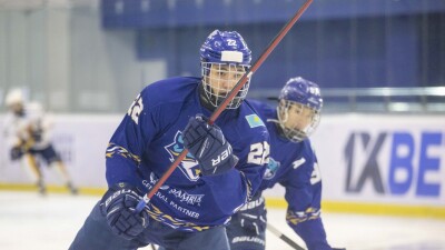 Нападающий юношеской сборной продолжит карьеру в Канадской хоккейной лиге