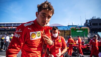 Пилот Формулы-1 Шарль Леклер попал в нелепую аварию на улице в Монако